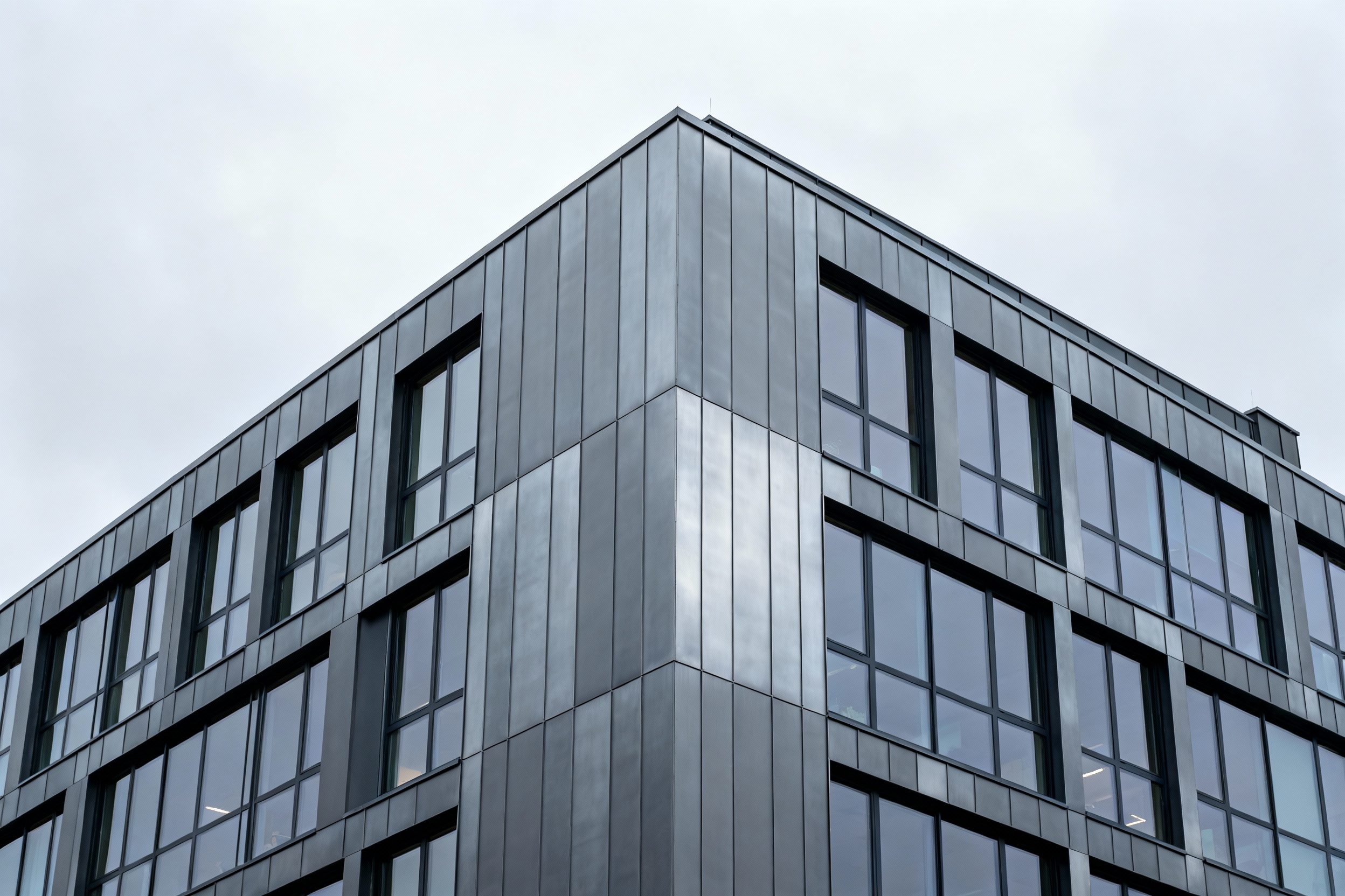 Bureaux avec bardage métallique